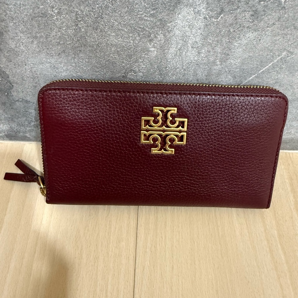 (NWT) Tory Burch 86057 Britten Zip Continental Wallet